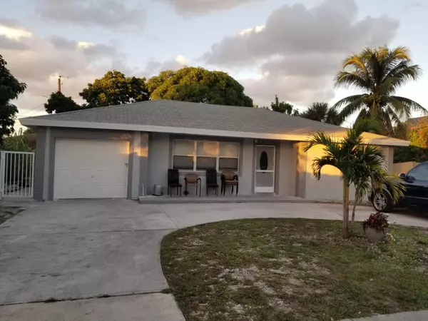 301 Southridge RD, Delray Beach, FL 33444