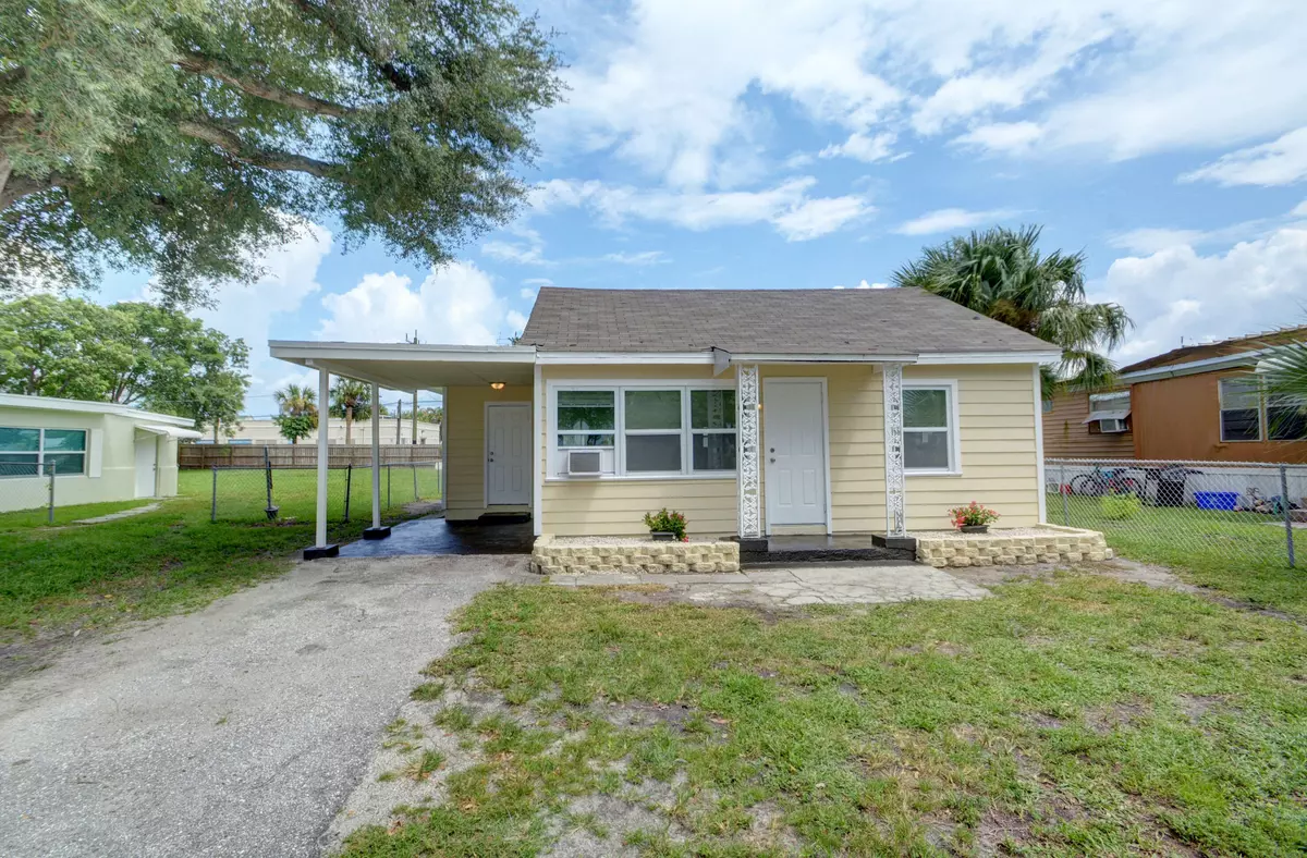 Lake Worth, FL 33461,14 S Price ST