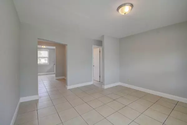 Lake Worth, FL 33461,14 S Price ST