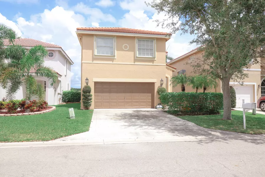 7655 Springfield Lake DR, Lake Worth, FL 33467