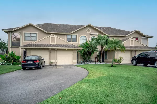 5870 Northpointe LN, Boynton Beach, FL 33437