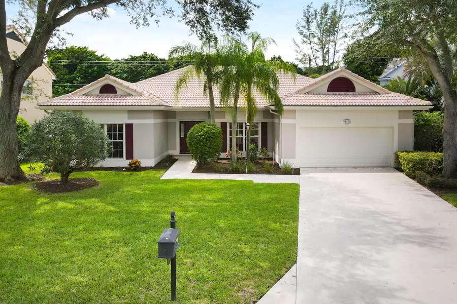 10264 Hunt Club LN, Palm Beach Gardens, FL 33418