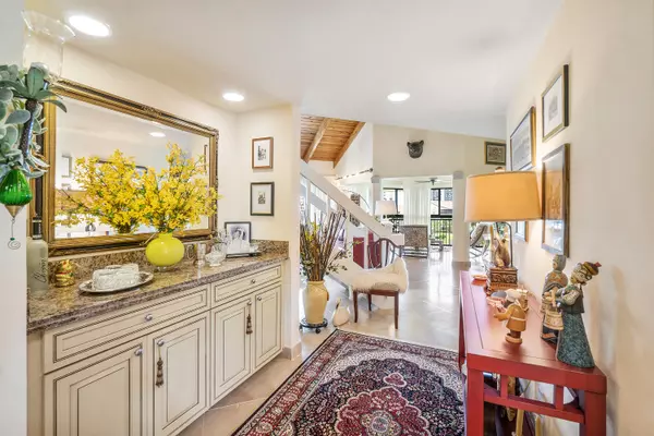 North Palm Beach, FL 33408,1116 W Marine WAY C4r