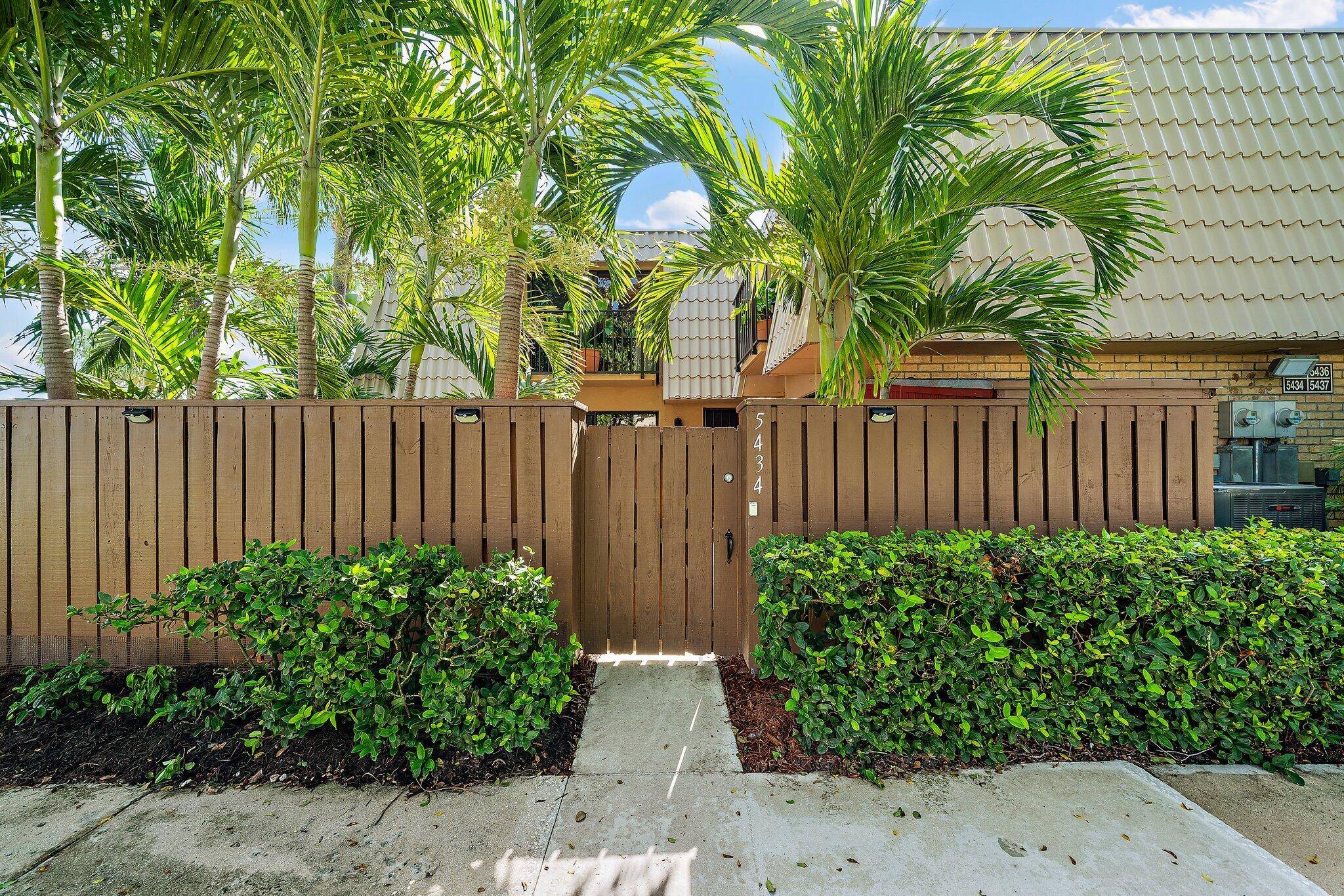 5434 54th WAY, West Palm Beach, FL 33409