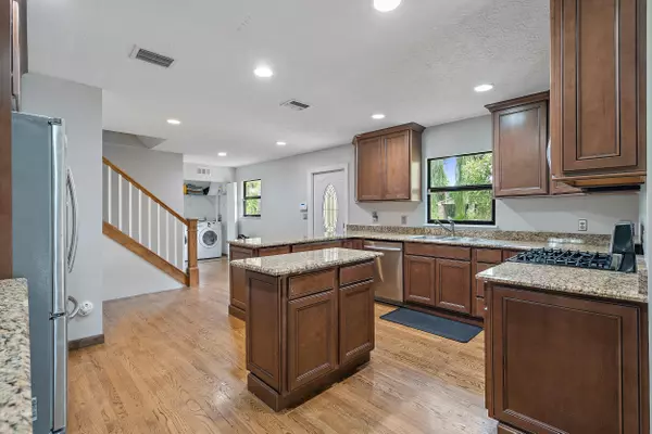 Loxahatchee Groves, FL 33470,3572 C RD