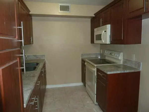 Lake Worth, FL 33461,3293 Kirk RD 3