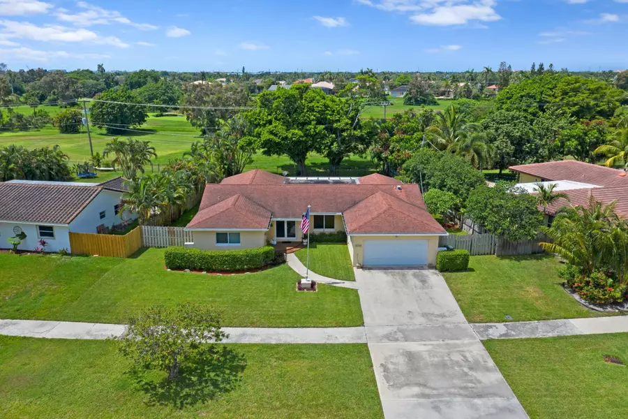 8099 E Country Club BLVD, Boca Raton, FL 33487