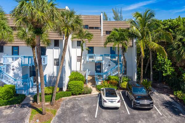 Jensen Beach, FL 34957,11000 S Ocean DR 3-B