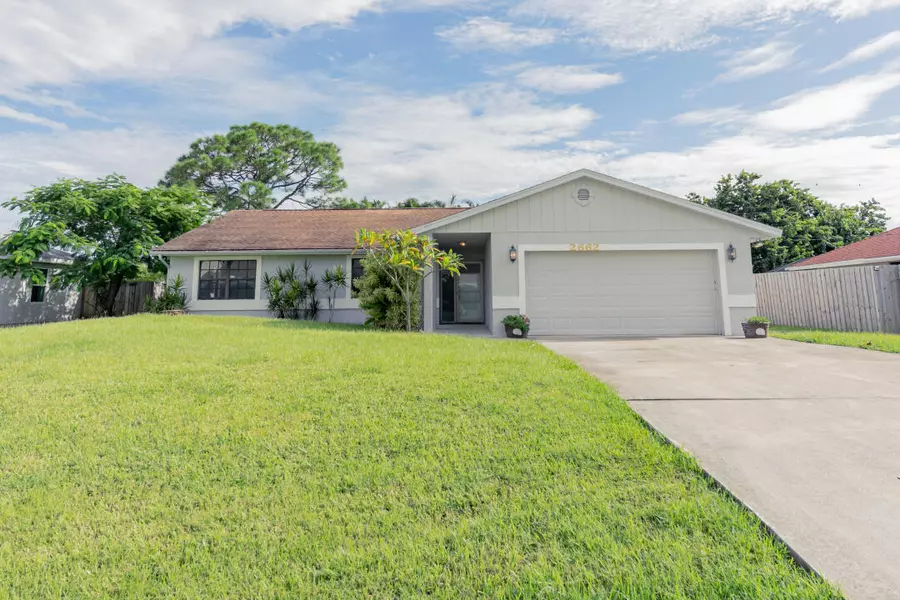 2662 SE Brevard AVE, Port Saint Lucie, FL 34952