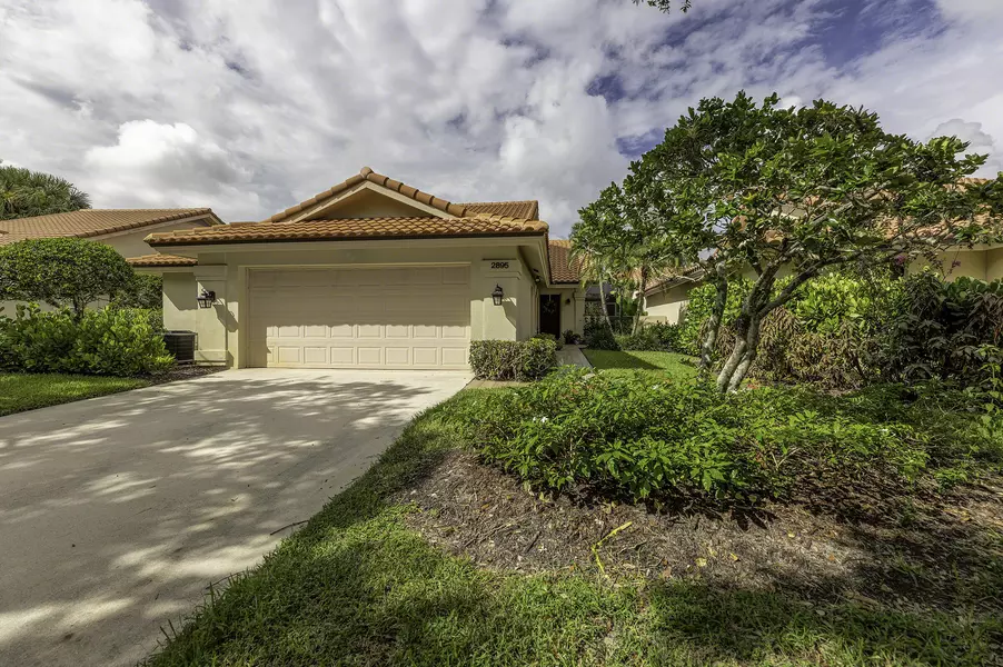 2895 Farragut LN, West Palm Beach, FL 33409