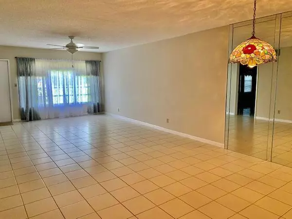 Boca Raton, FL 33496,9095 Flynn CIR 6