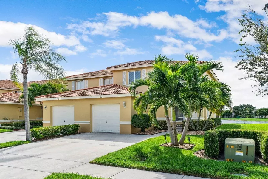 1026 Arezzo CIR, Boynton Beach, FL 33436