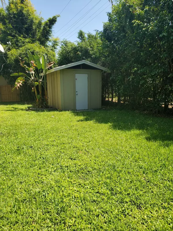 Boynton Beach, FL 33435,628 Oak ST