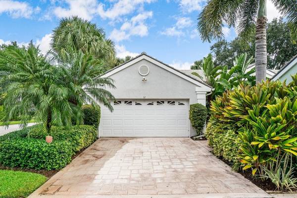 32 Admirals CT, Palm Beach Gardens, FL 33418