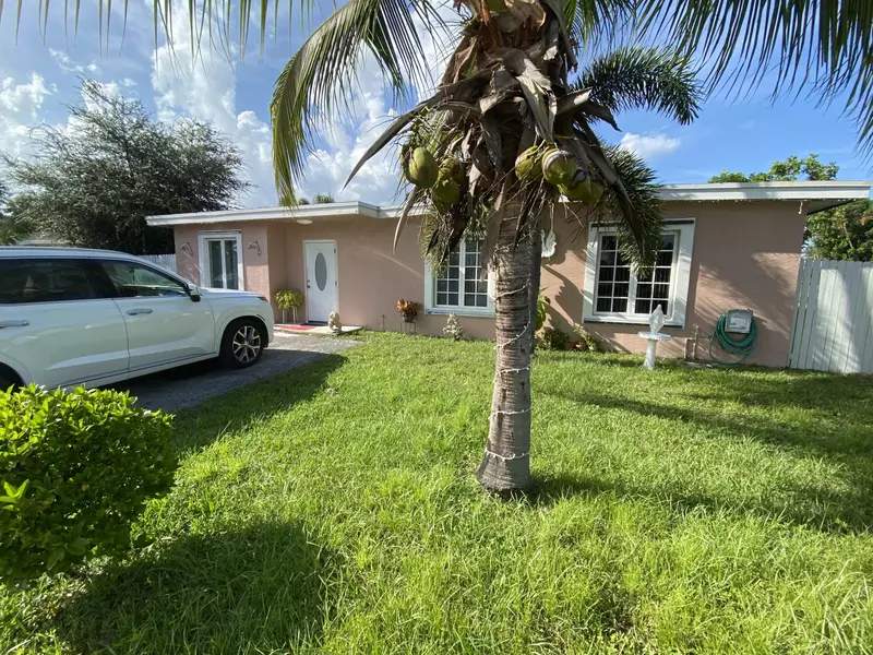 5773 Elder Dr, West Palm Beach, FL 33415