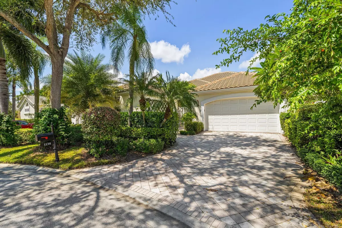 Palm Beach Gardens, FL 33418,1134 Crystal DR