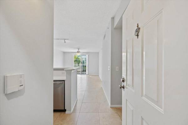 720 S Sapodilla AVE 303,  West Palm Beach,  FL 33401