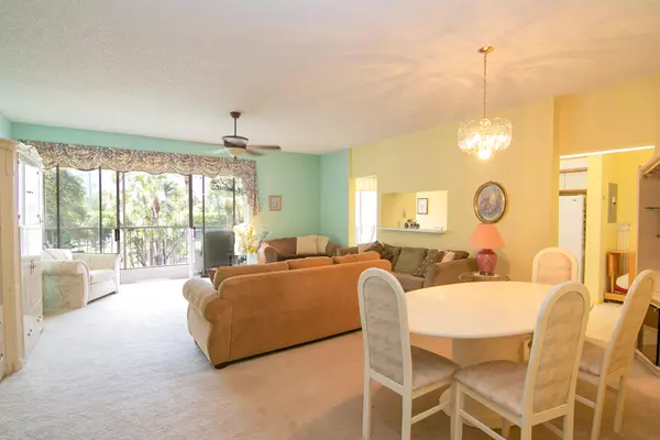 Hypoluxo, FL 33462,105 Half Moon CIR B2