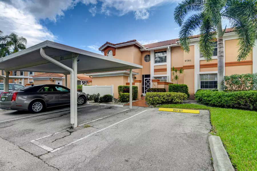 9781 Shadybrook 101 DR 101, Boynton Beach, FL 33437