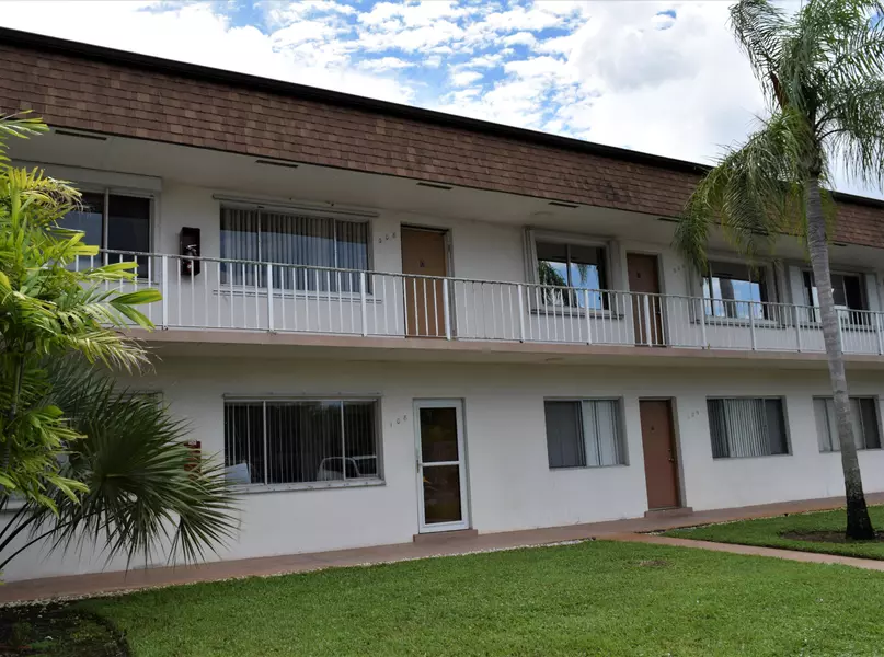 2878 Donnelly 208 DR 208, Lake Worth, FL 33462