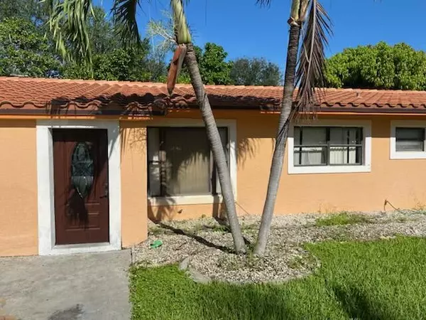 300 Ross DR,  Delray Beach,  FL 33445