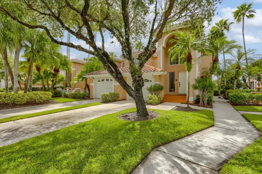 247 Legendary CIR, Palm Beach Gardens, FL 33418