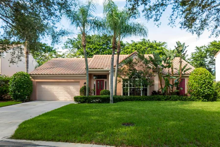 10246 Hunt Club LN, Palm Beach Gardens, FL 33418