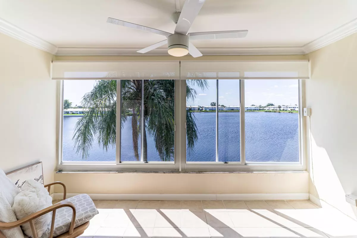 Boynton Beach, FL 33426,1114 Lake TER 209