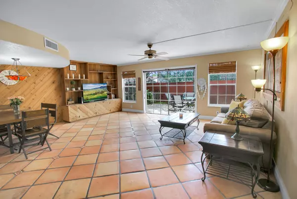 Fort Lauderdale, FL 33311,650 Tennis Club DR 112