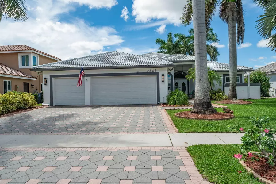 9369 Cascade CT, Boynton Beach, FL 33437