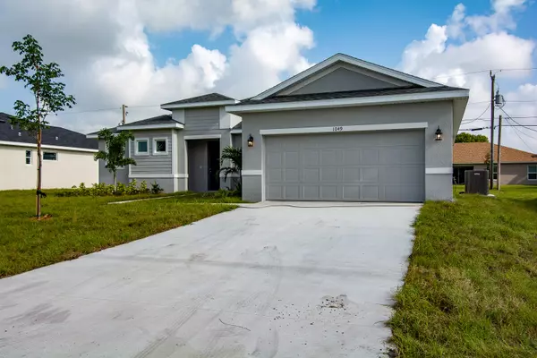 Port Saint Lucie, FL 34953,1049 SW London LN