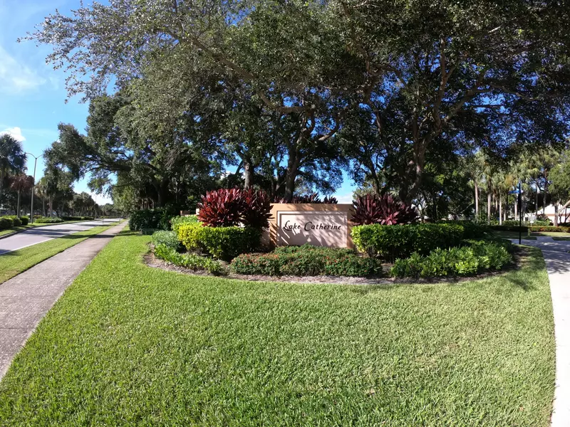 3602 Lakemont CT, Palm Beach Gardens, FL 33403