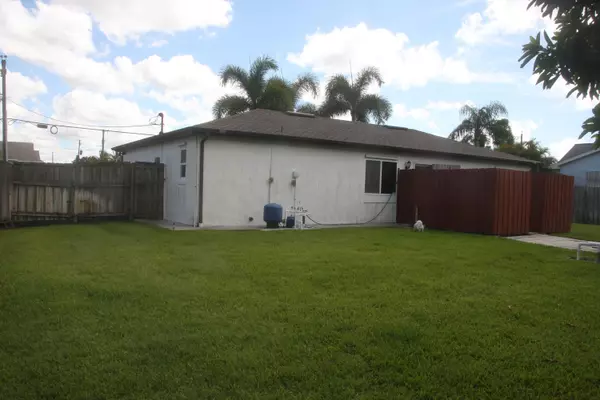 Port Saint Lucie, FL 34983,570 NW Sagamore TER