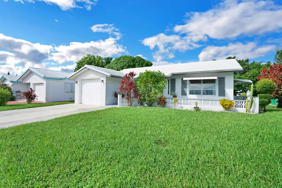 7505 NW 66th TER, Tamarac, FL 33321