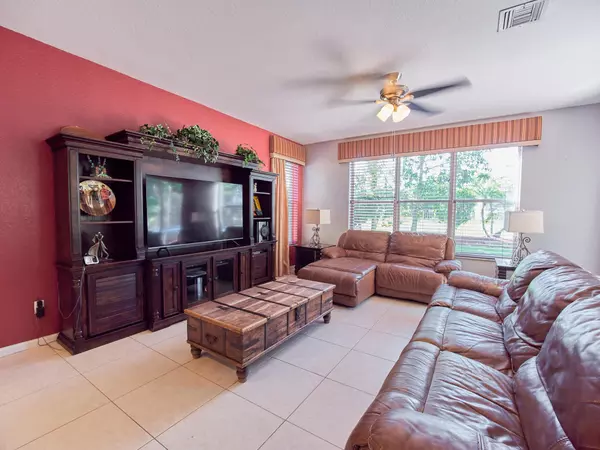 Lake Worth, FL 33463,5321 Island Gypsy DR