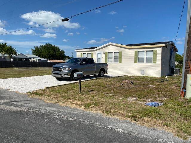 1141 Lake Dr, Okeechobee, FL 34974