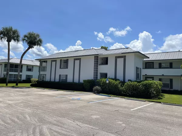 Stuart, FL 34994,803 SE Central Pkwy 9