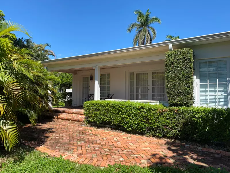 231 Venetian DR, Delray Beach, FL 33483