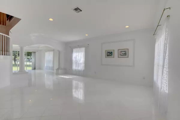 Delray Beach, FL 33446,15650 Messina Isle CT