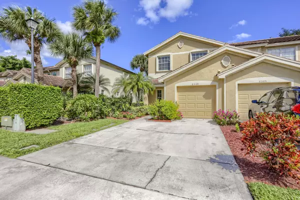 Lake Worth, FL 33463,6309 Crescent Lake WAY