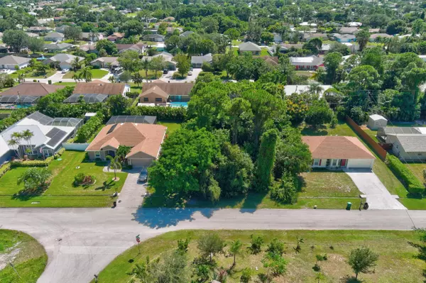 Port Saint Lucie, FL 34953,290 SE Walsh TER