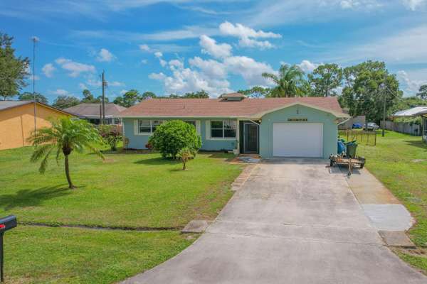 350 SE Yardley TER, Port Saint Lucie, FL 34983