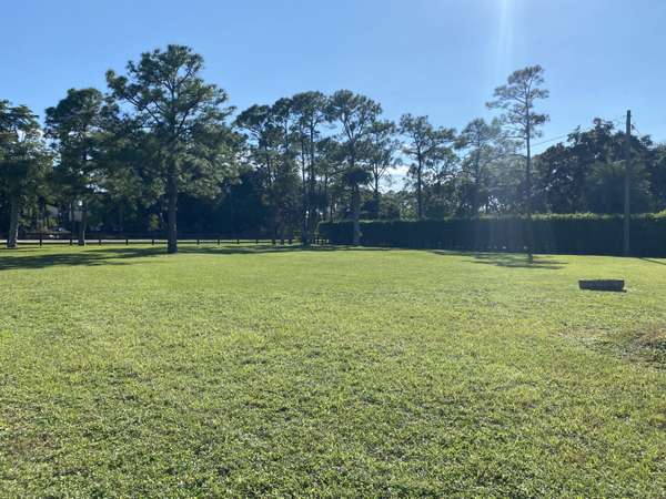 11953 Persimmon BLVD, The Acreage, FL 33411