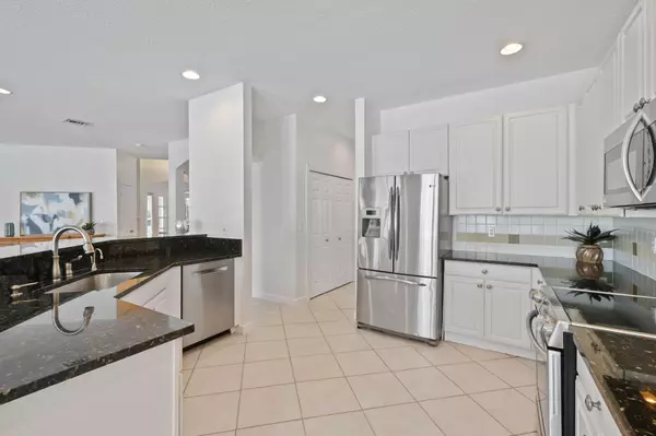 Jupiter, FL 33458,249 Bluejay LN