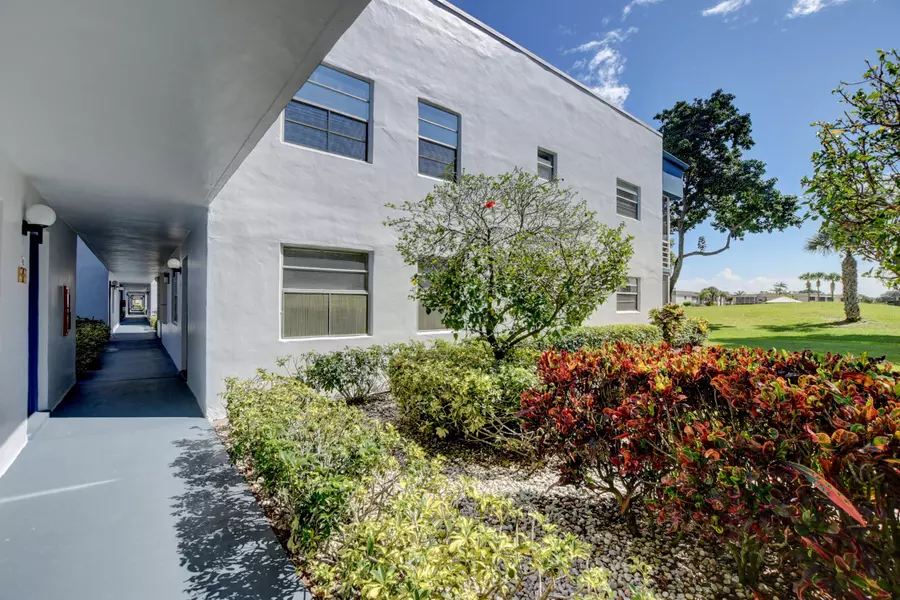 53 Normandy B, Delray Beach, FL 33484