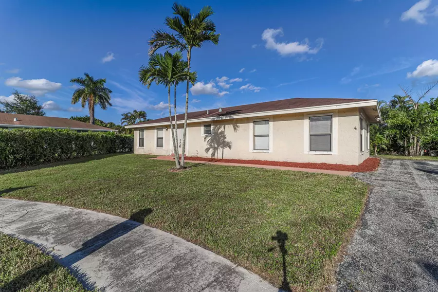 3820 W Ace RD, Lake Worth, FL 33467