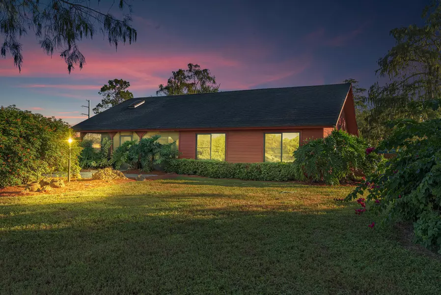 16888 W Goldcup DR, The Acreage, FL 33470