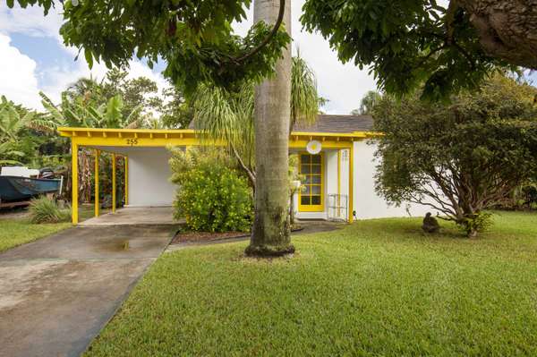 255 NE 15th ST, Delray Beach, FL 33444