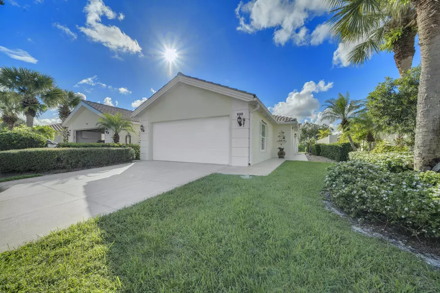 8080 SE Peppercorn CT, Hobe Sound, FL 33455