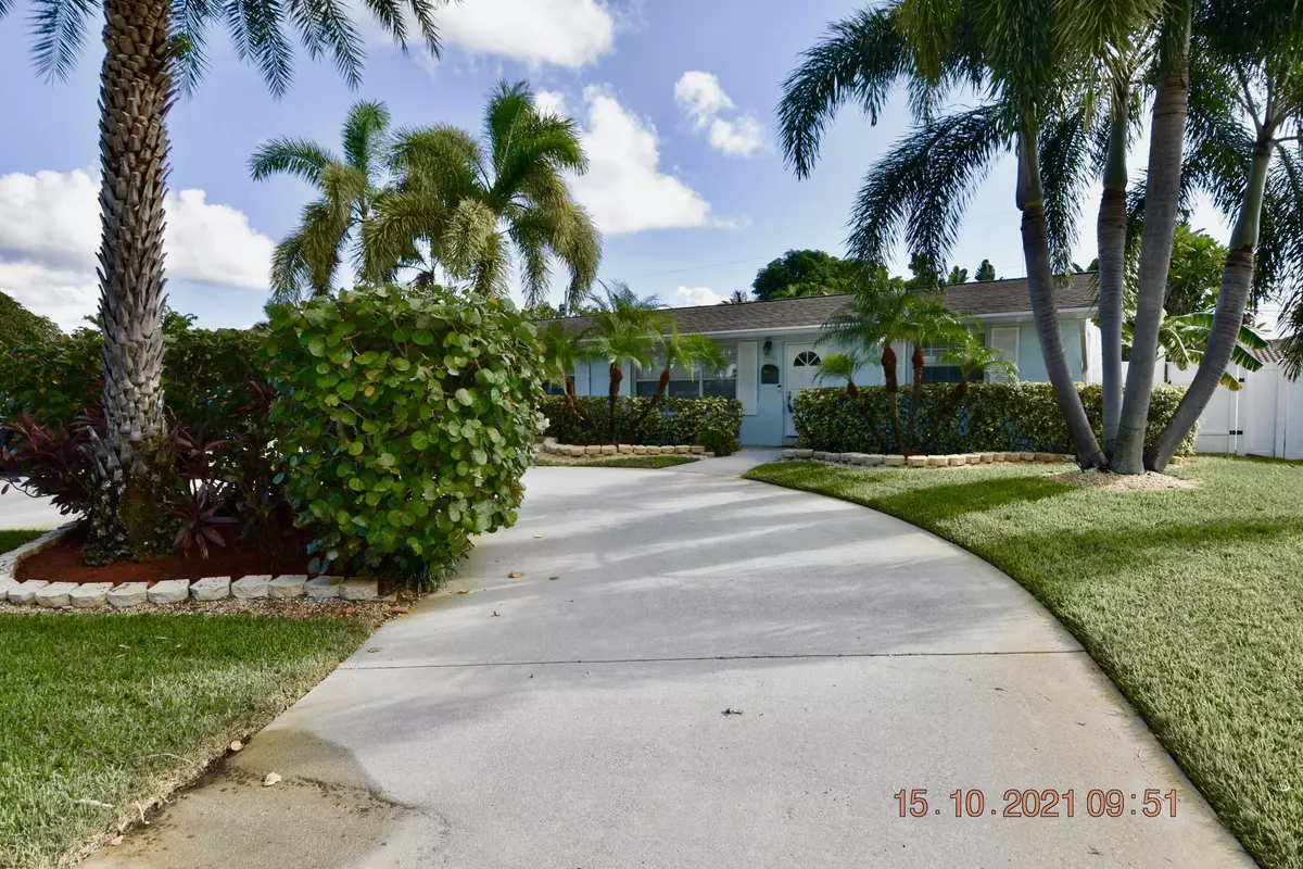 Palm Beach Gardens, FL 33410,9914 Daphne AVE